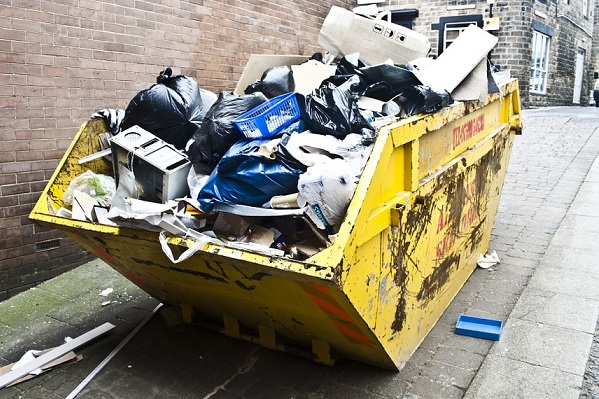 Dependable Telemonitoring of Hundreds of Trash Compactors