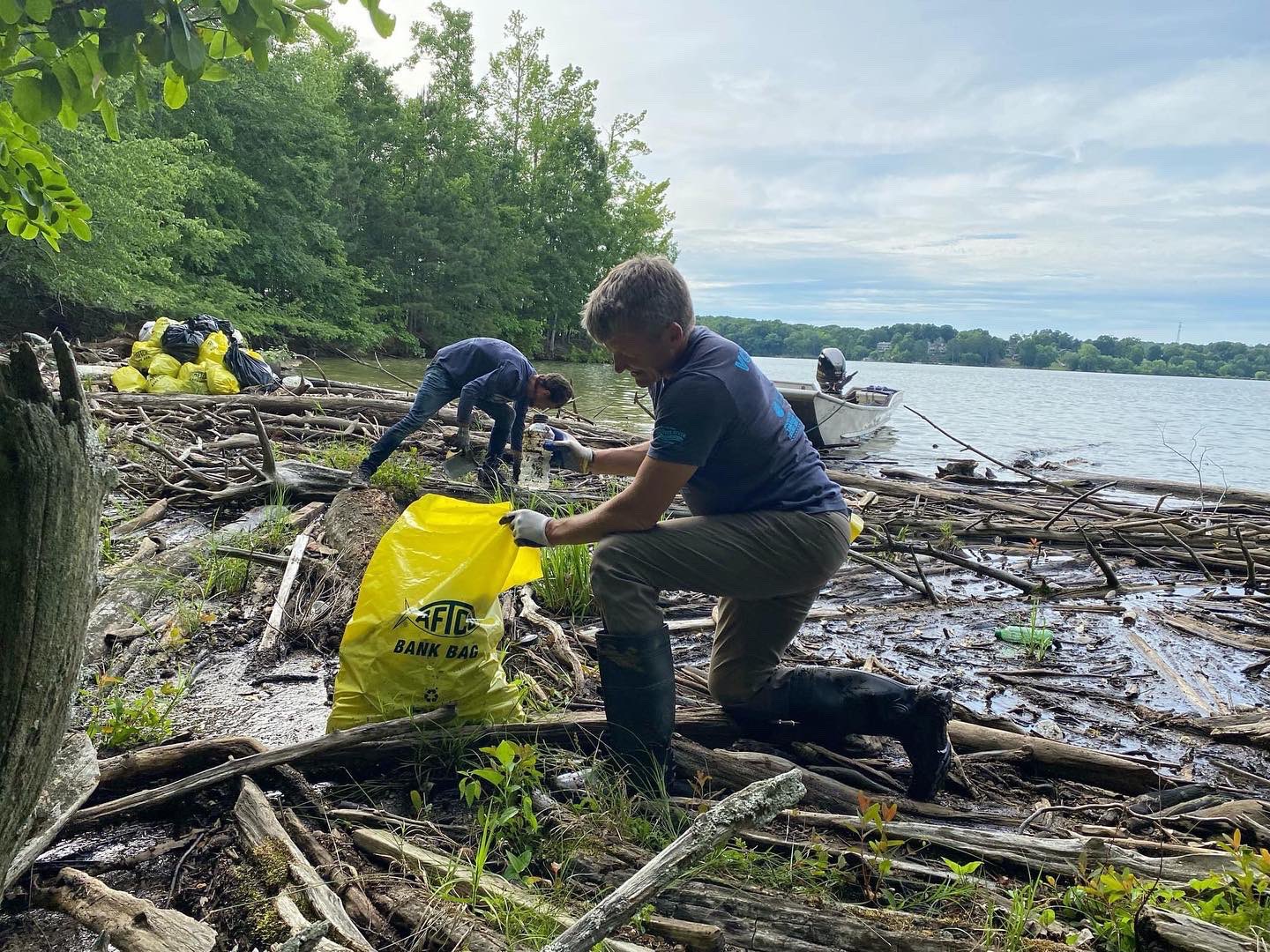 Chickamauga Lake Clean Up with Keep the TN River Beautiful