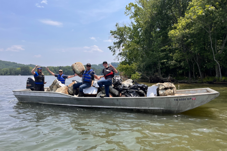 Volunteers cleaning up the Tennessee River